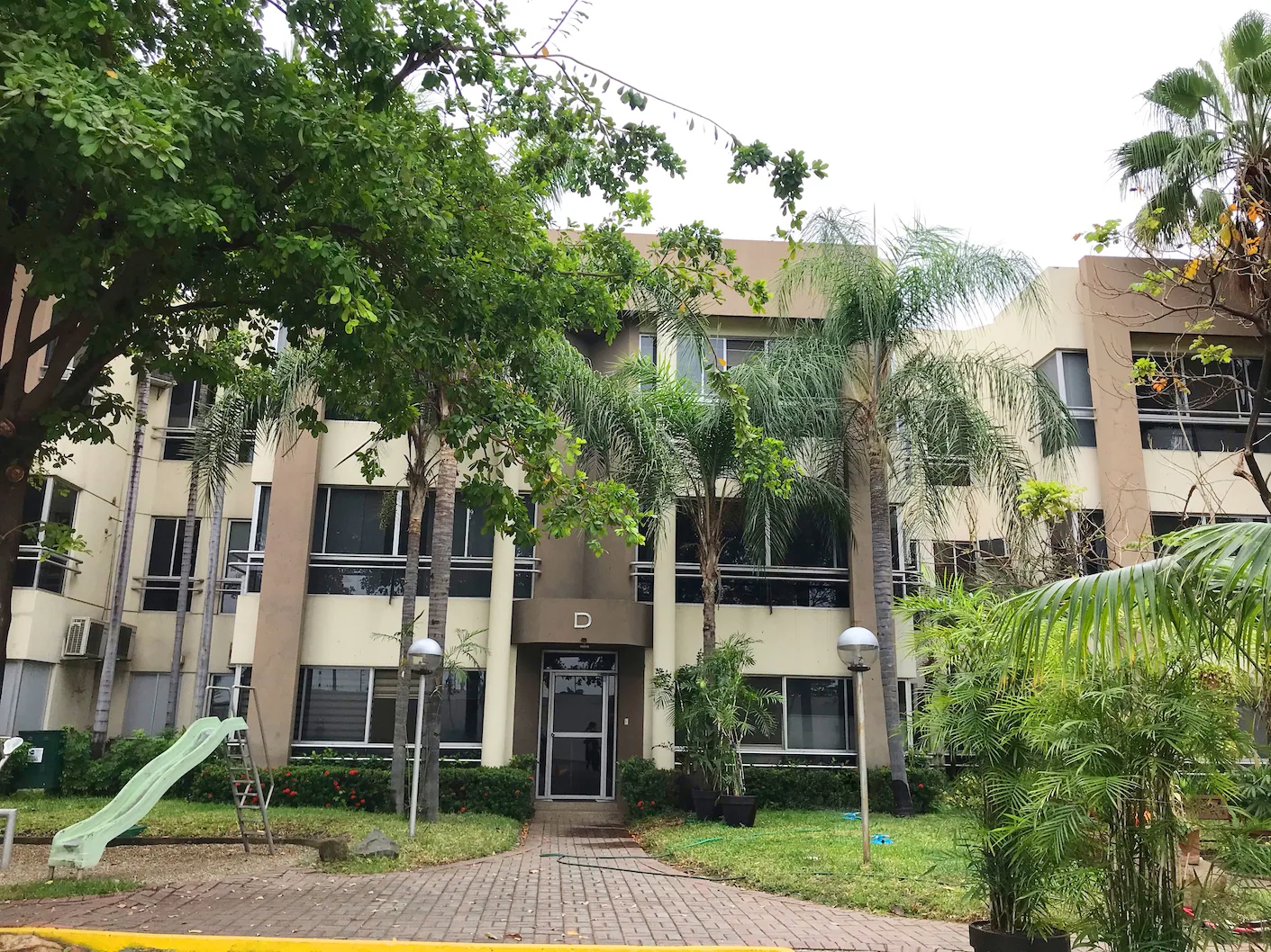 Departamento en alquiler en la Urbanización San Andrés, Vía Samborondón