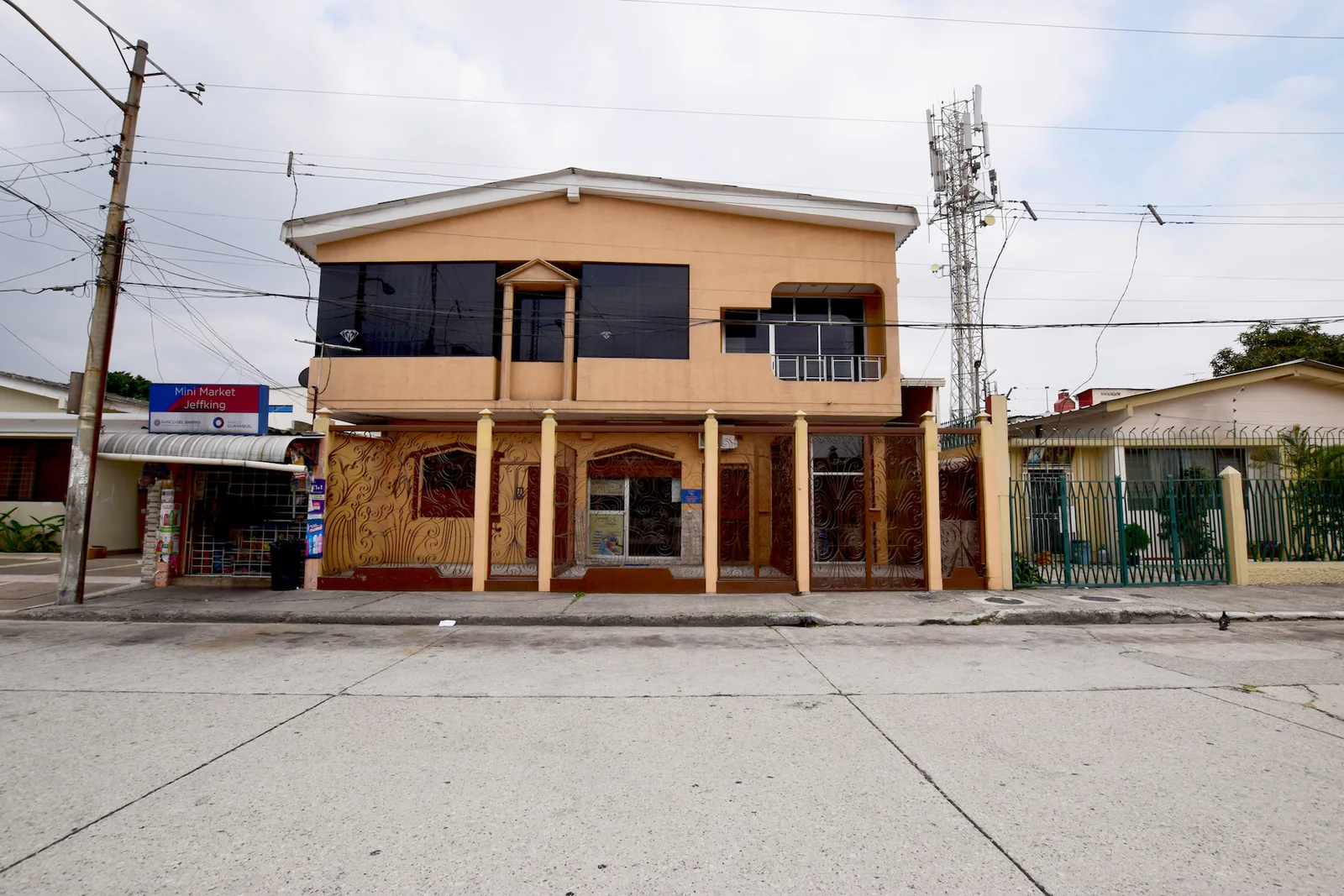 Casa en venta ubicada en la ciudadela Bolivariana, Norte de Guayaquil – Foto 1
