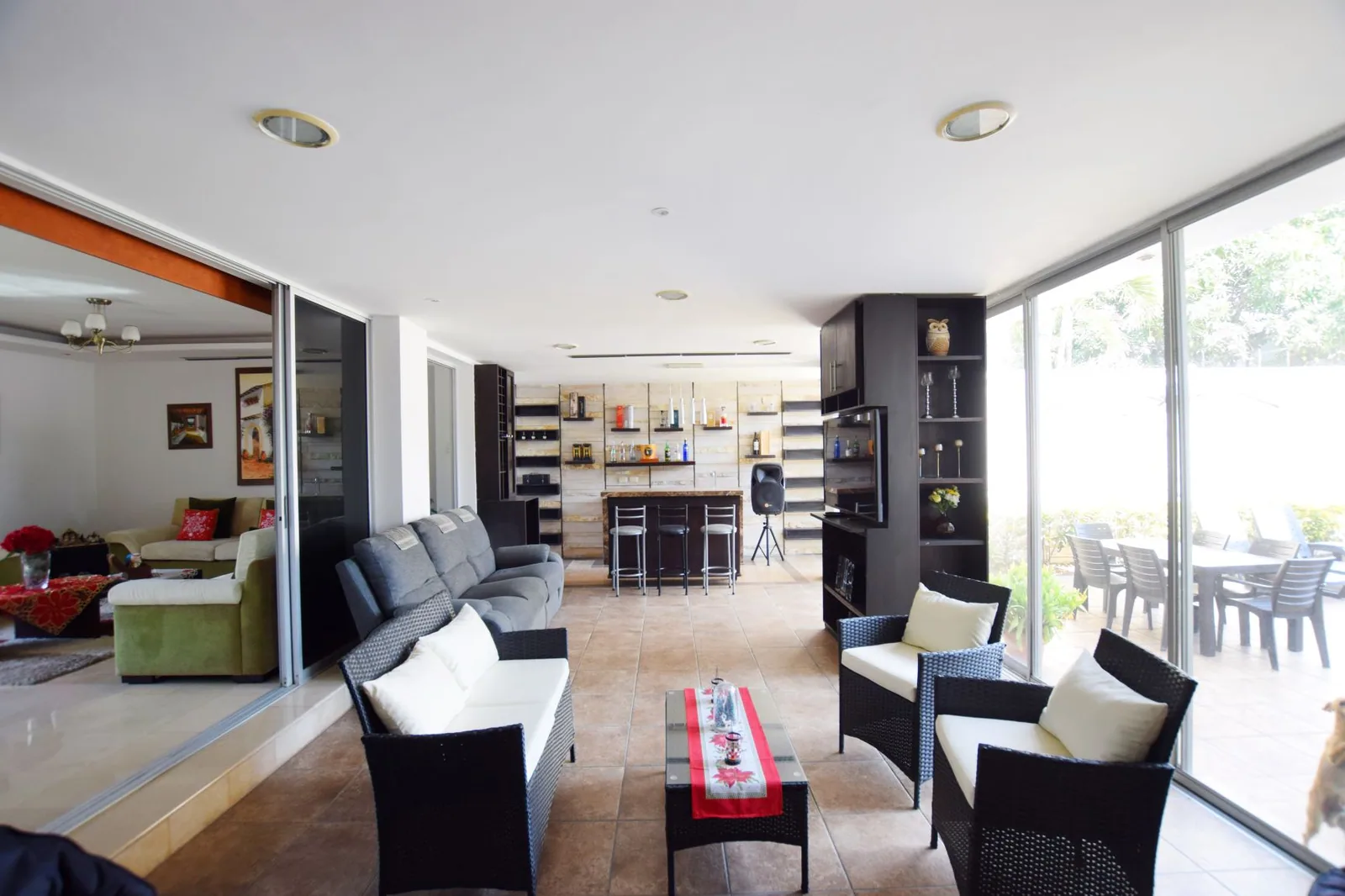 Casa en venta ubicada en Vía Samborondón - Torres del Sol