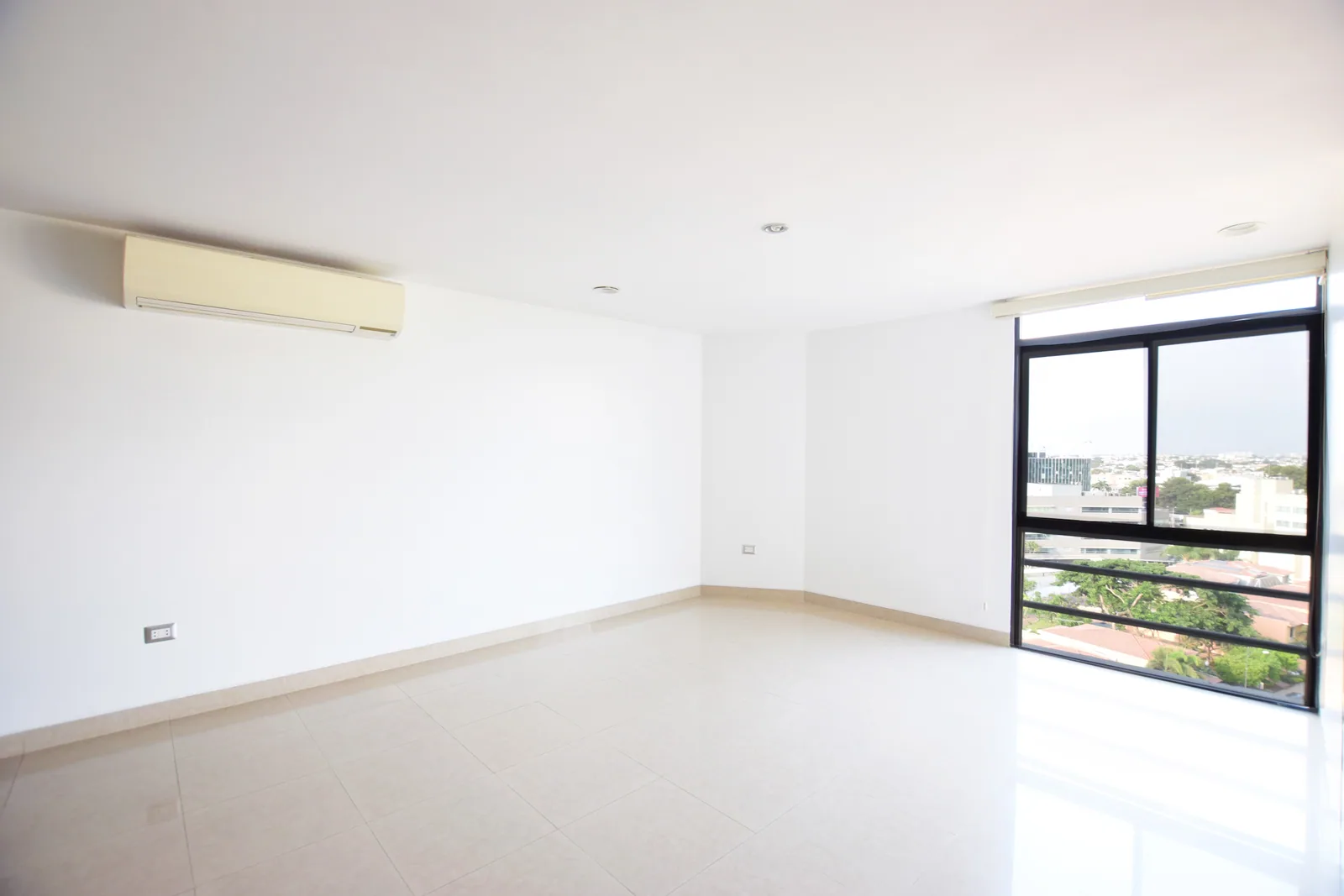 Suite en alquiler ubicada en Ciudad Colón, Norte de Guayaquil – Foto 4