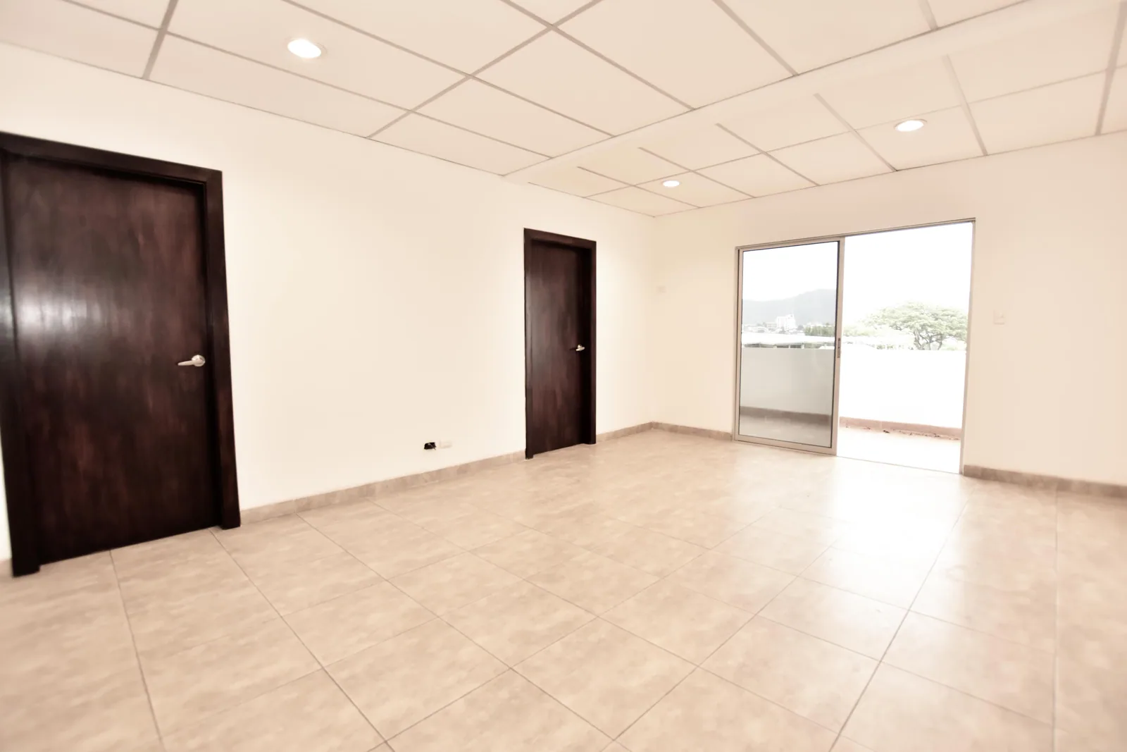 Amplio departamento en venta ubicado en Santa Cecilia, Los ceibos – Foto 1