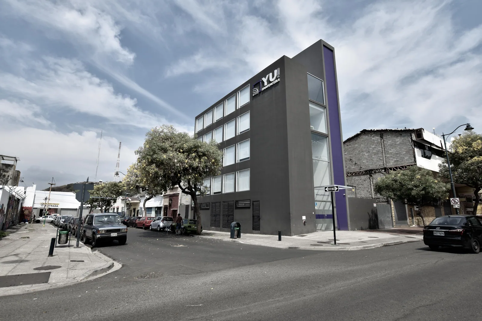 Hotel en venta ubicado en Vicente Rocafuerte 250 y Manuel J. Calle