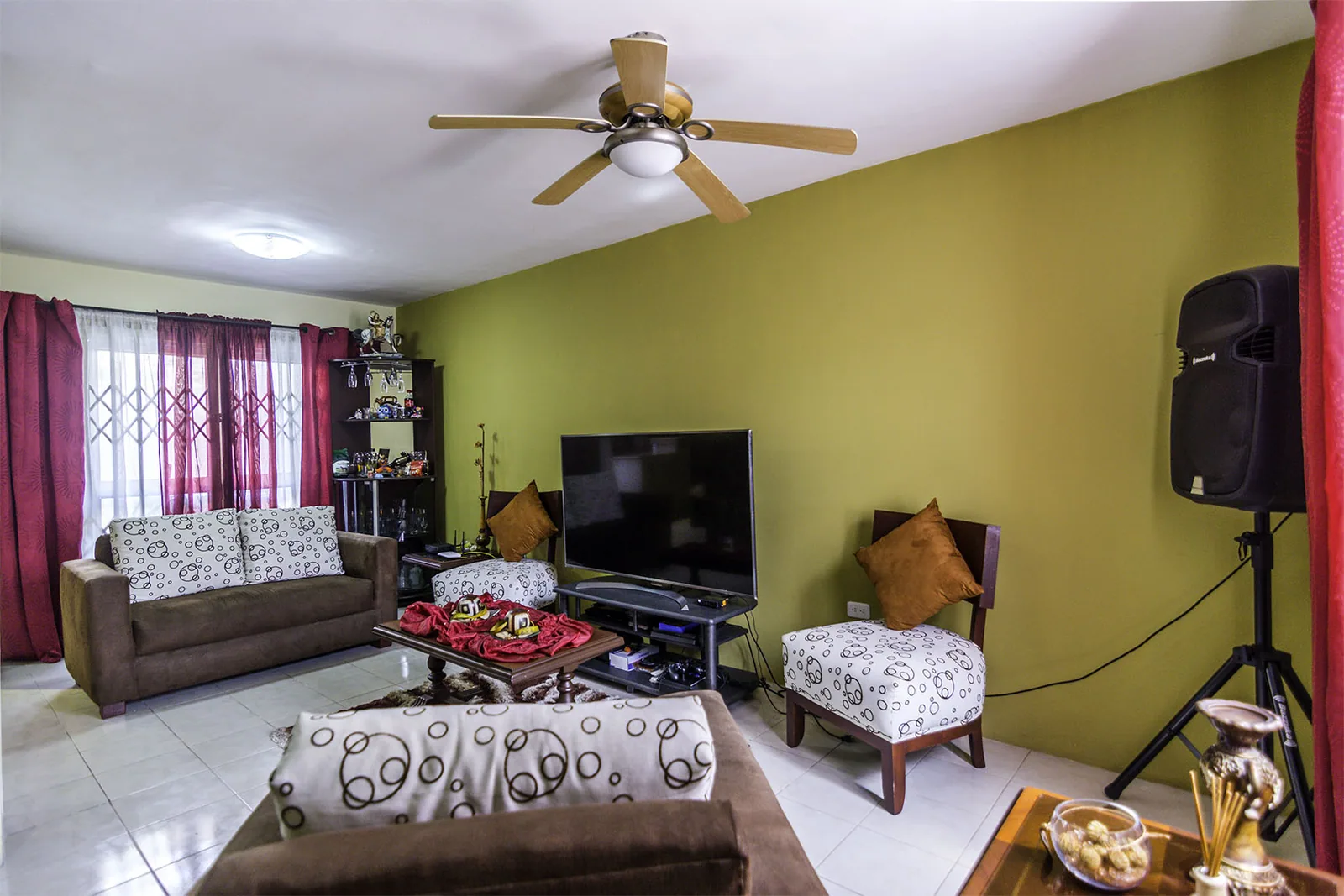 Casa en venta en la Urbanización Malaga 1, Vía Salitre – Foto 1