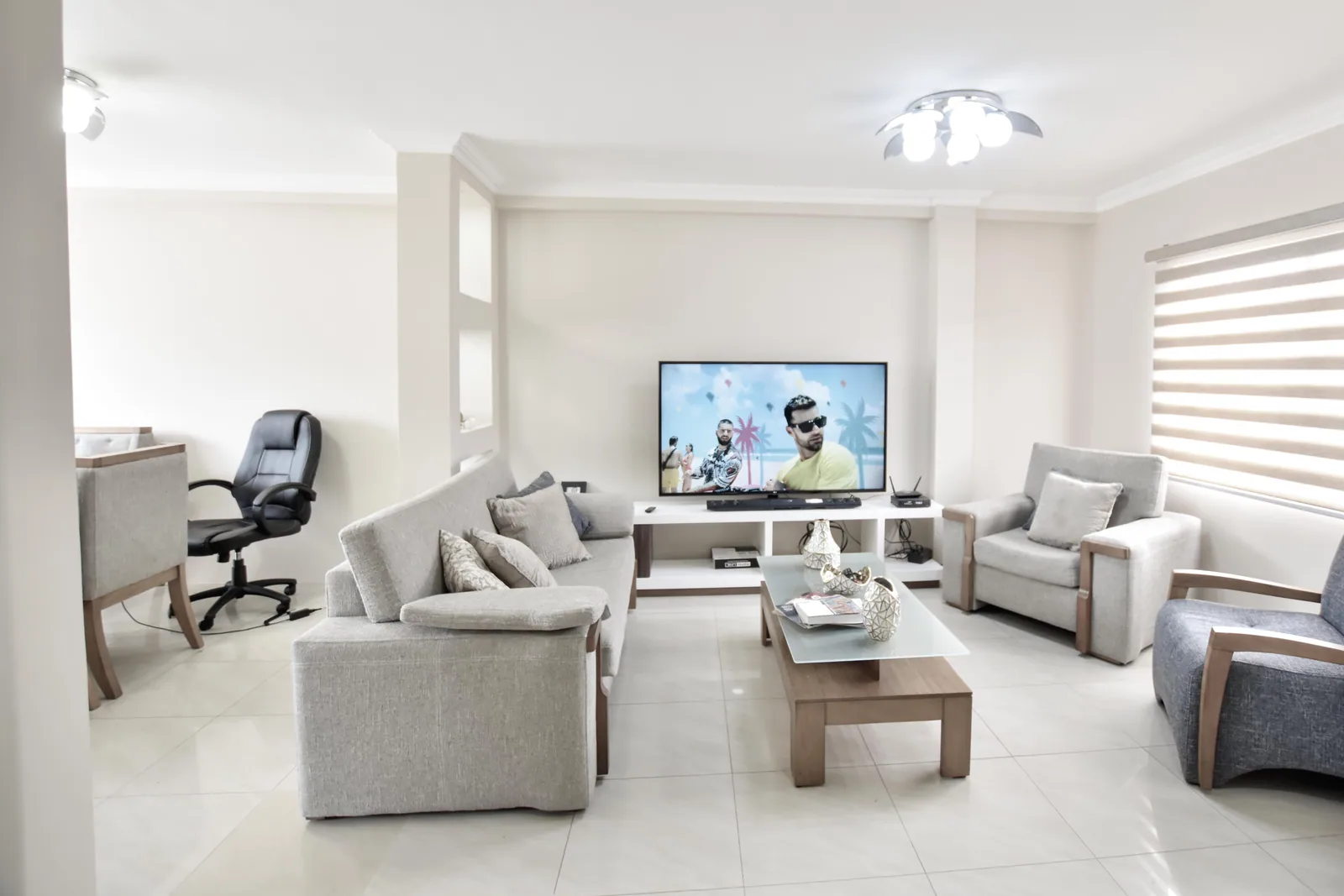 Casa en venta ubicada en Villa Club Doral, Av. Leon Febres Cordero – Foto 1