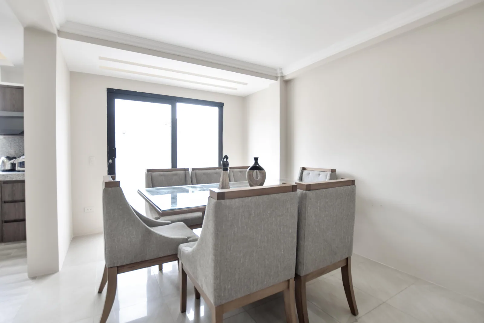 Casa en venta ubicada en Villa Club Doral, Av. Leon Febres Cordero – Foto 3