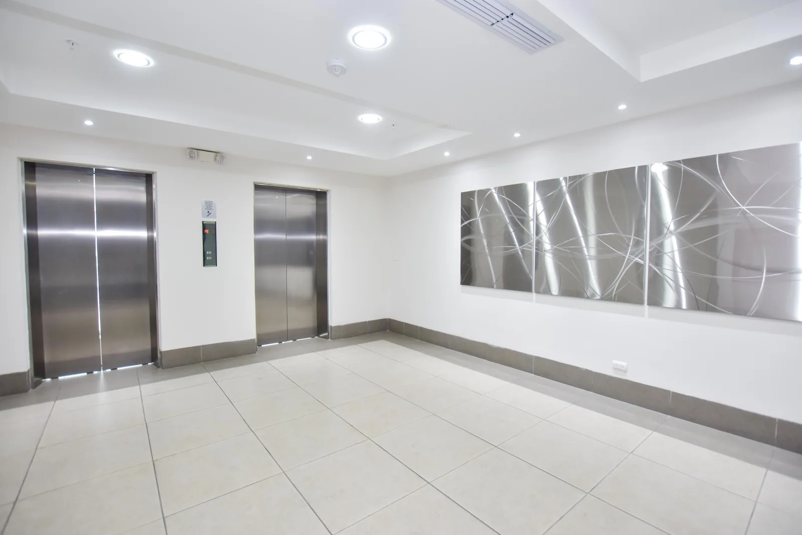 Suite en alquiler ubicada en Edificio en Quo – Foto 3