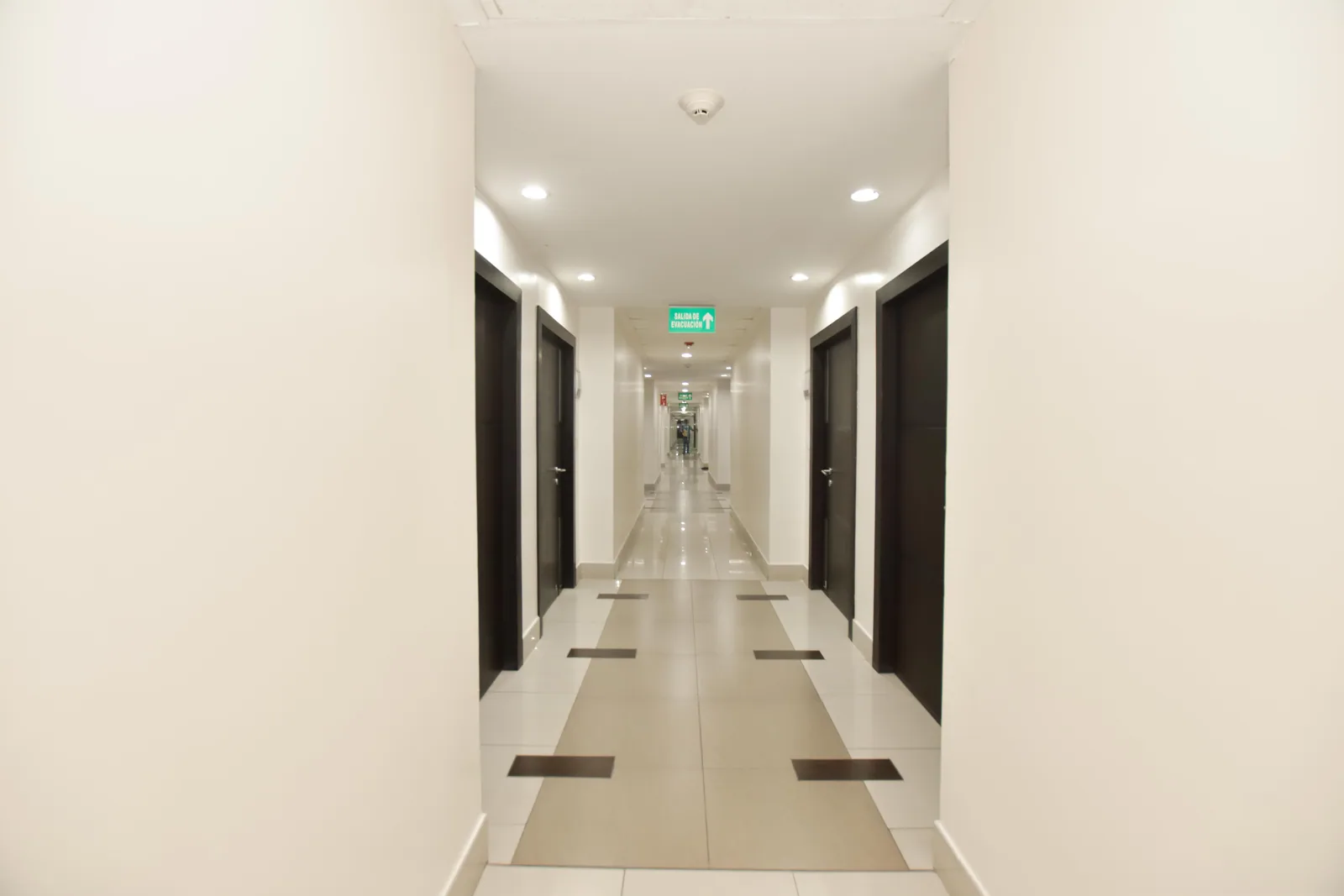Oficina en alquiler en el Edificio SBC Office Center, Vía Samborondón – Foto 3