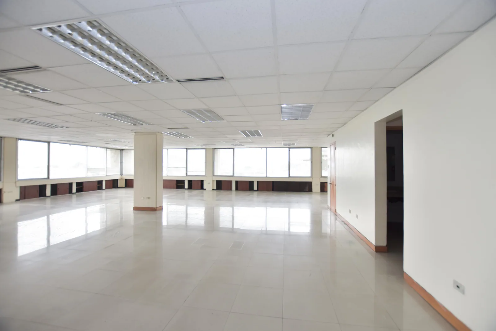 Alquiler de oficina en Av. de las Américas, Edificio Mecanos – Foto 2