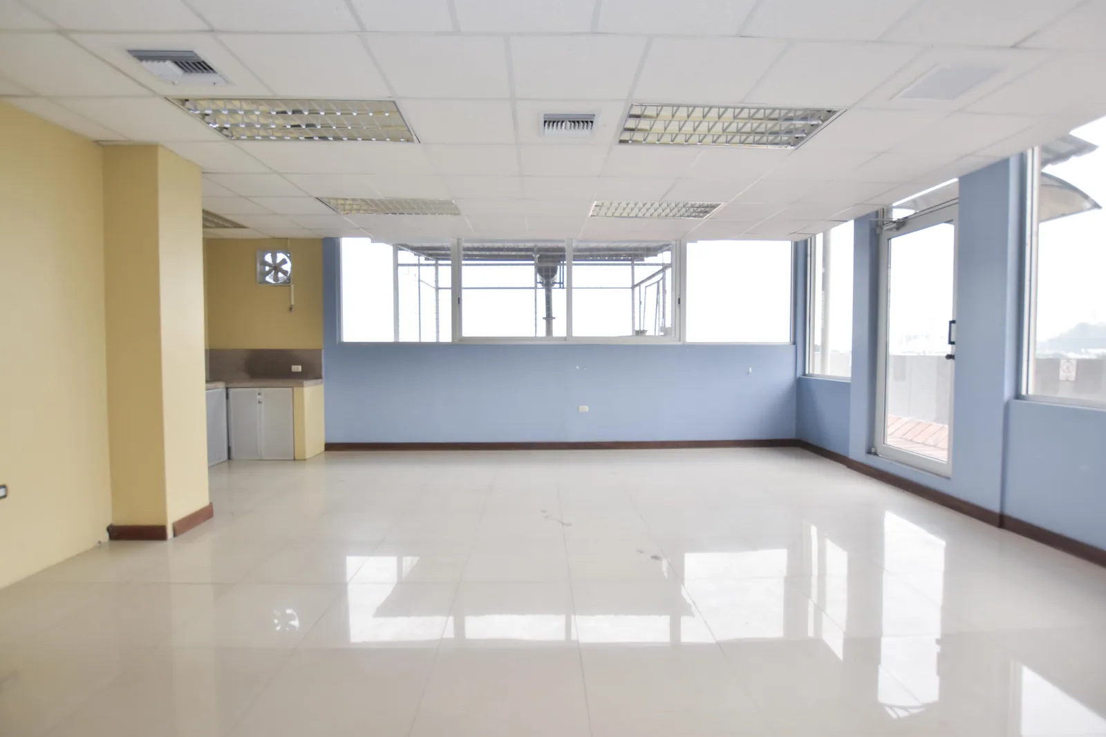 Oficina en alquiler ubicada en el Edificio Mecanos