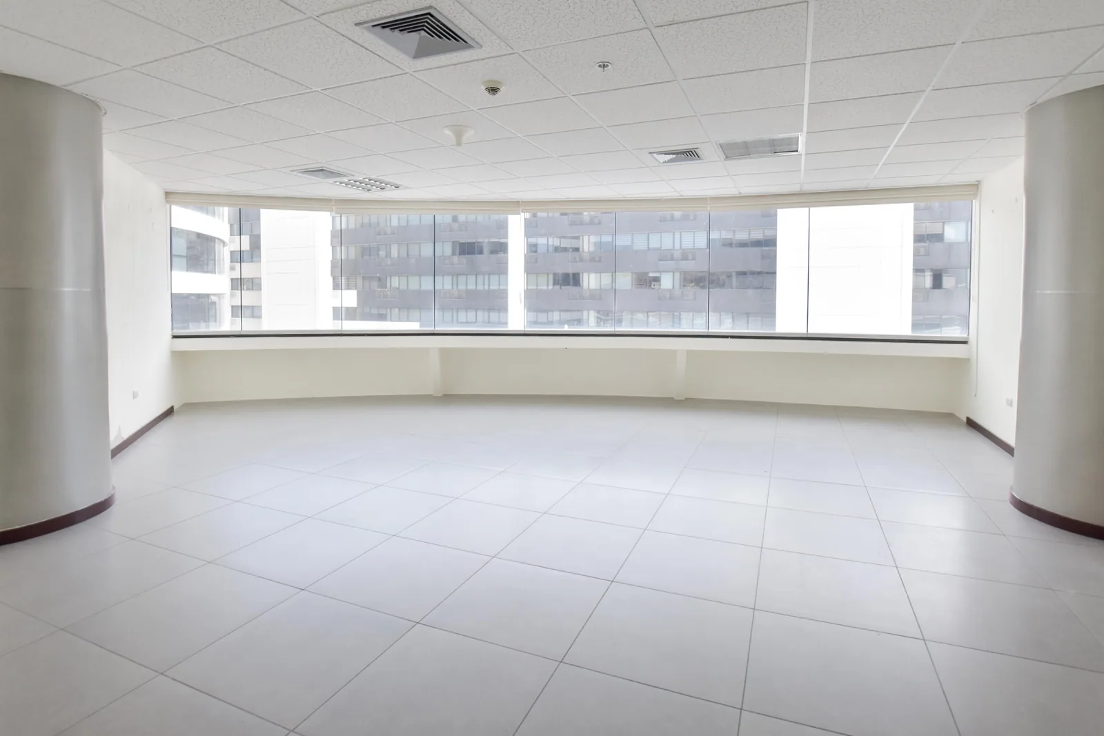 Oficina en venta ubicada en el Edificio The Point – Foto 2