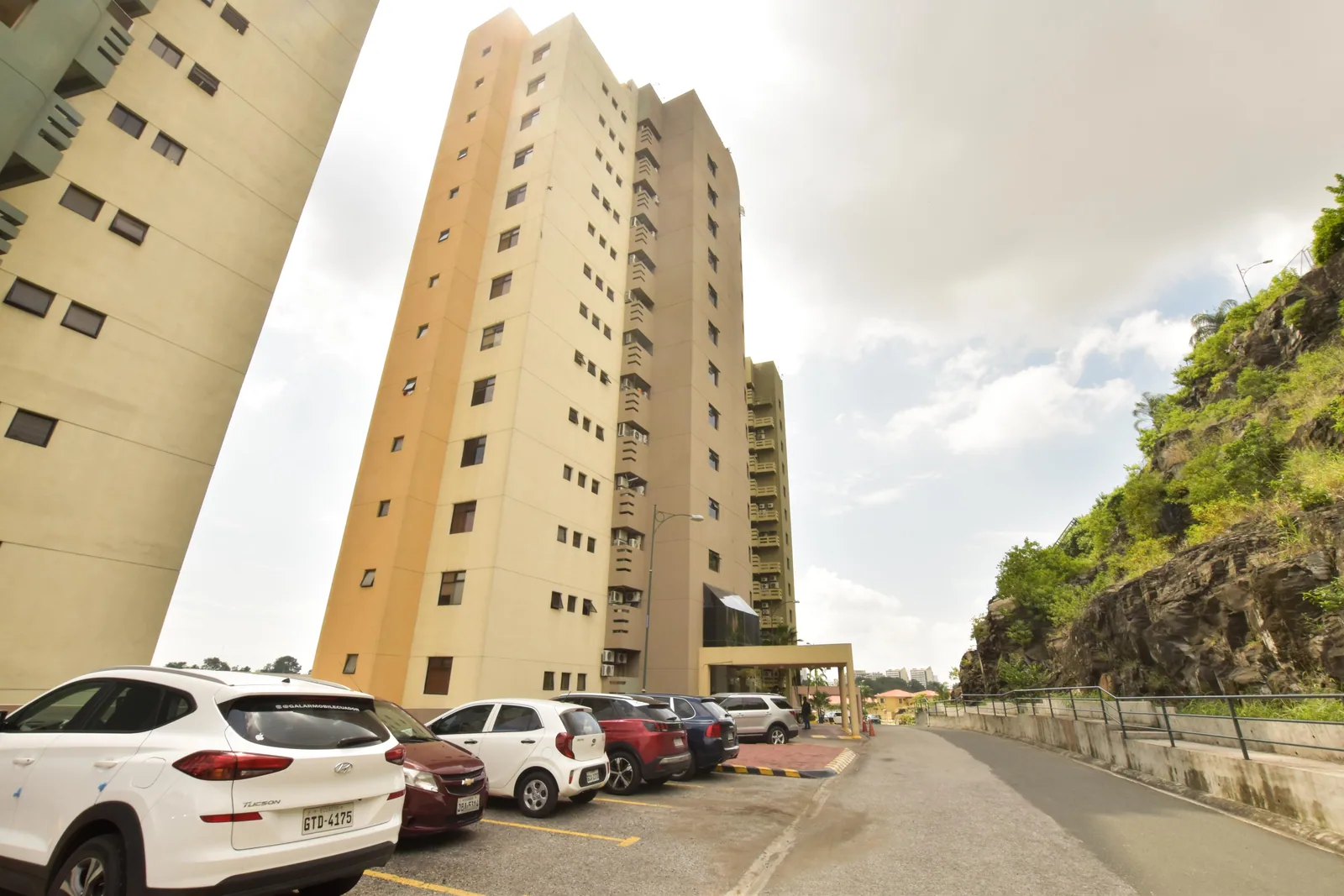 Suite en alquiler ubicada en Ciudad Colón, Norte de Guayaquil