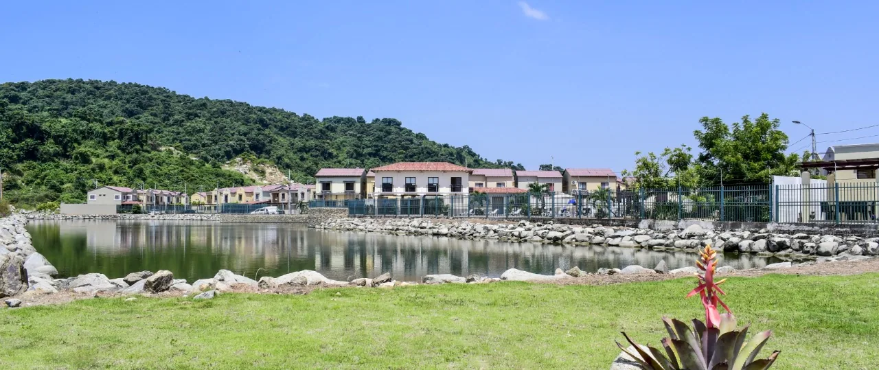 Casa en venta urbanización La Rioja