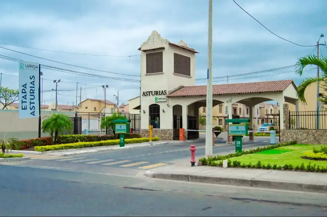 Casa en venta urbanización La Rioja – Foto 2