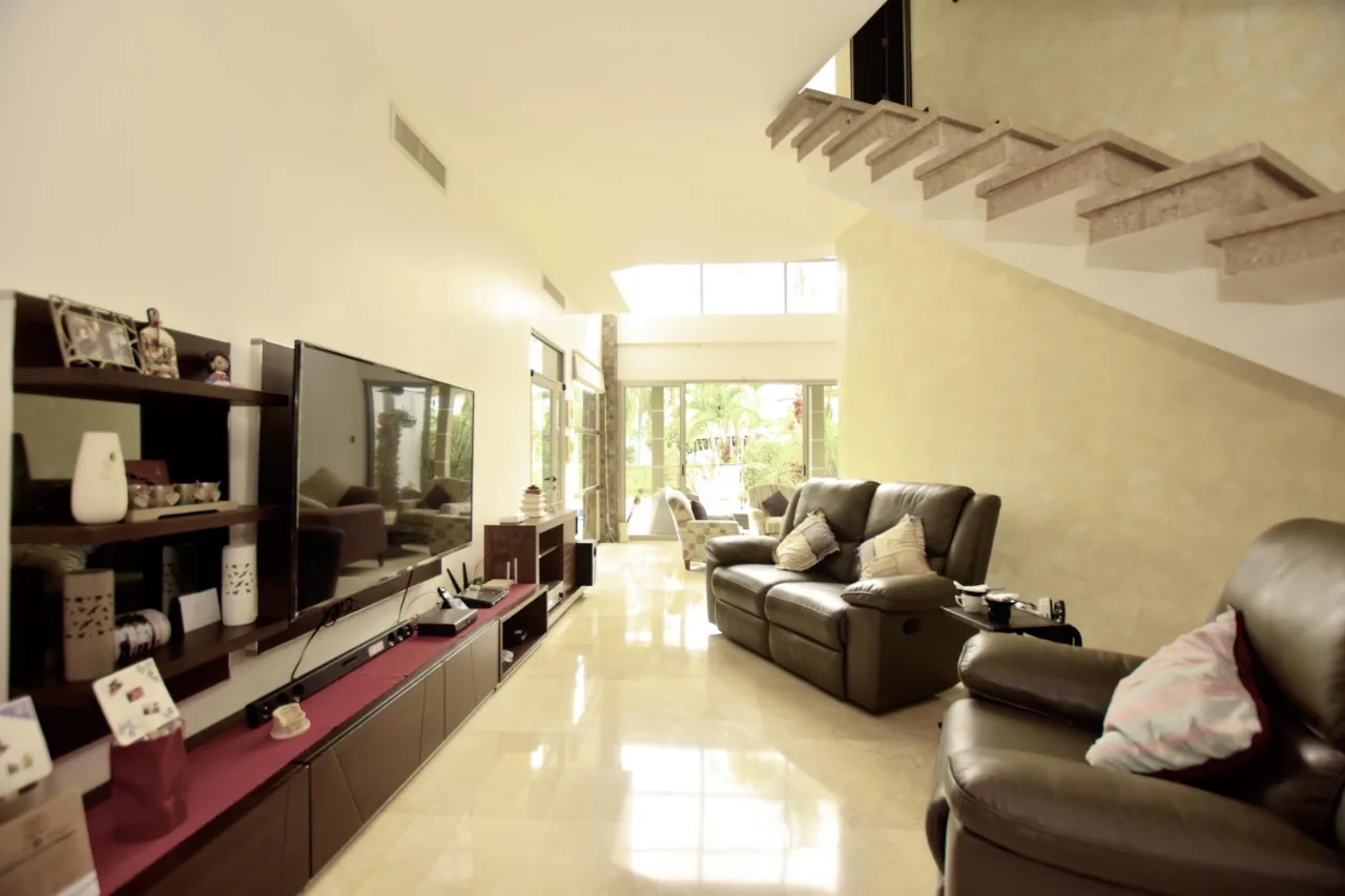 Casa en alquiler en urbanización Laguna del Sol, Samborondón – Foto 2