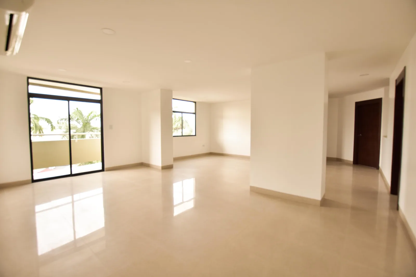 Departamento en alquiler ubicado en Ciudad Colón, Norte de Guayaquil – Foto 1