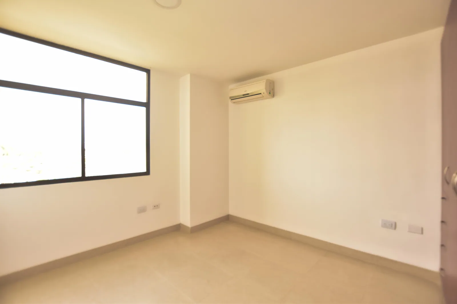 Departamento en alquiler ubicado en Ciudad Colón, Norte de Guayaquil – Foto 4