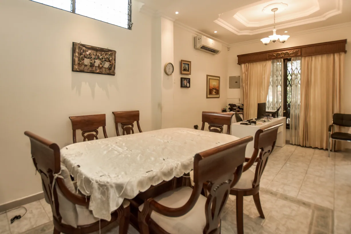 Casa de 2 plantas en venta ubicada en la Alborada – Foto 3