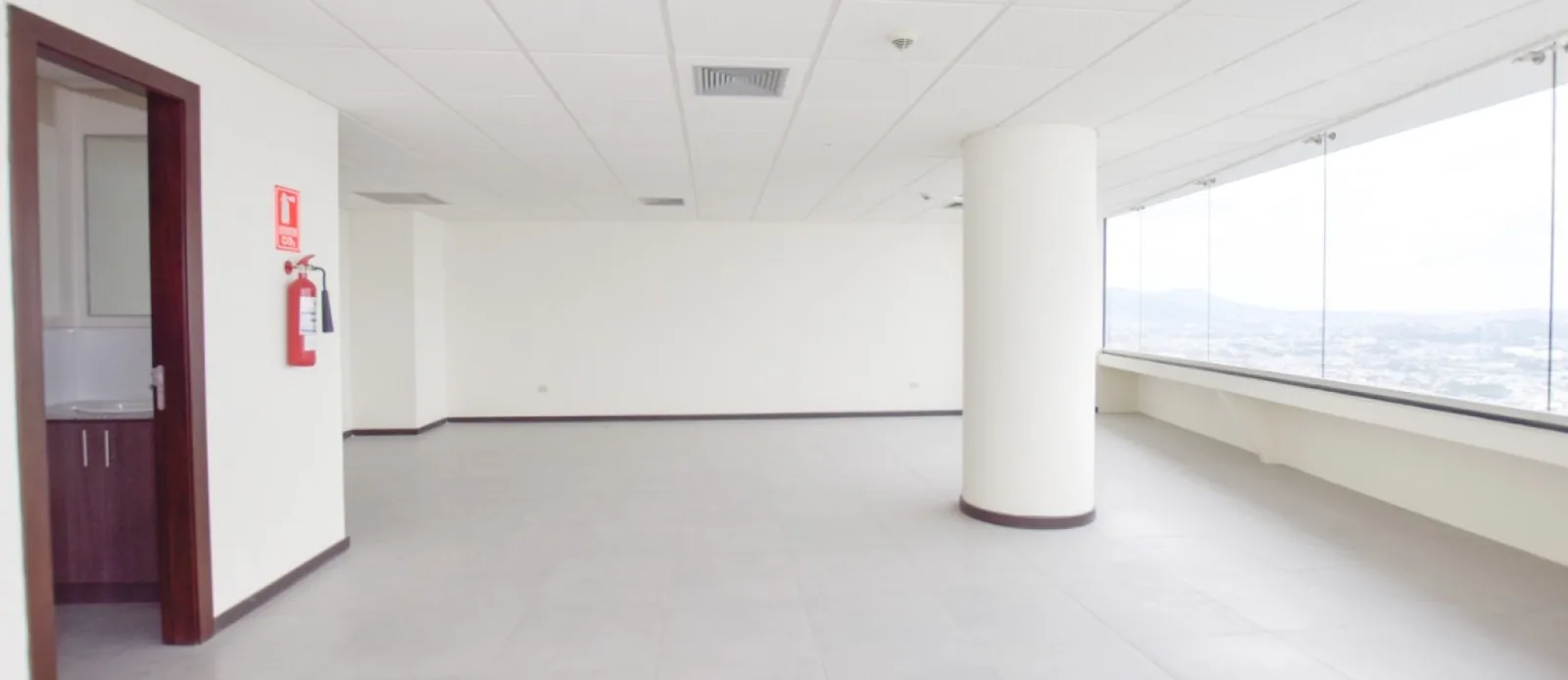 Oficina en Alquiler Edificio The Point - Puerto Santa Ana – Foto 4