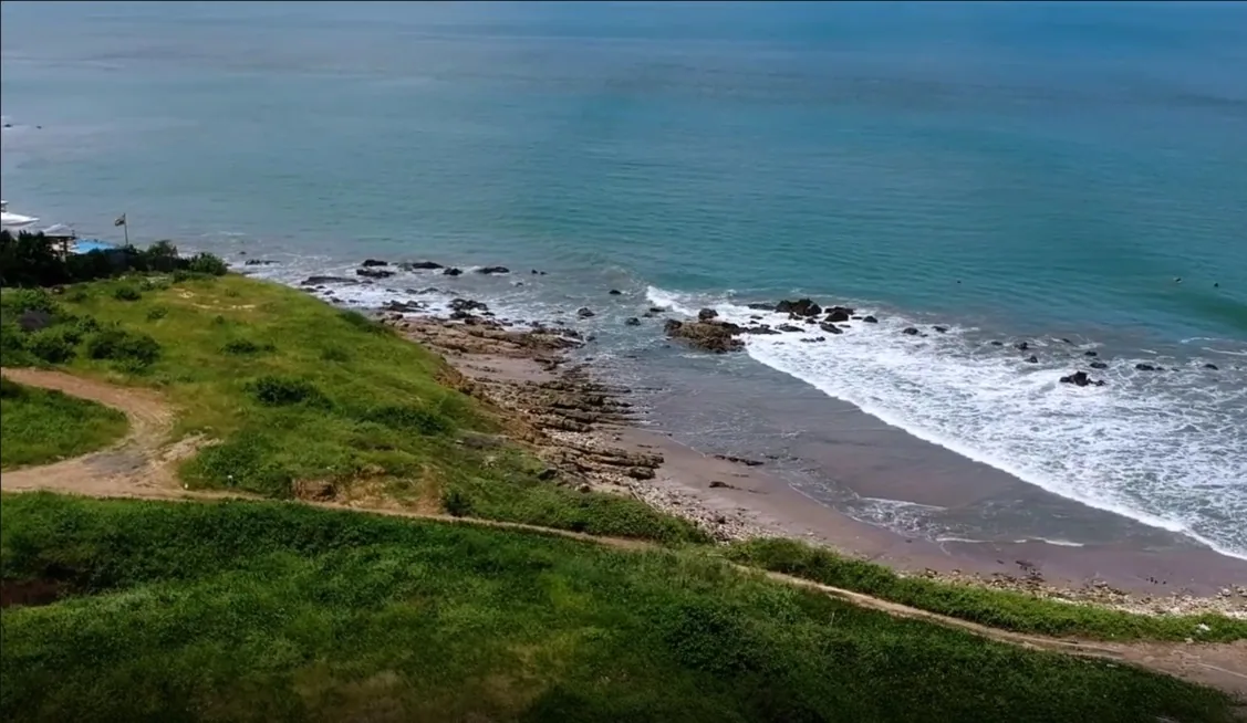 Terreno en venta al pie del mar en la zona más exclusiva de Villamil Playas – Foto 5