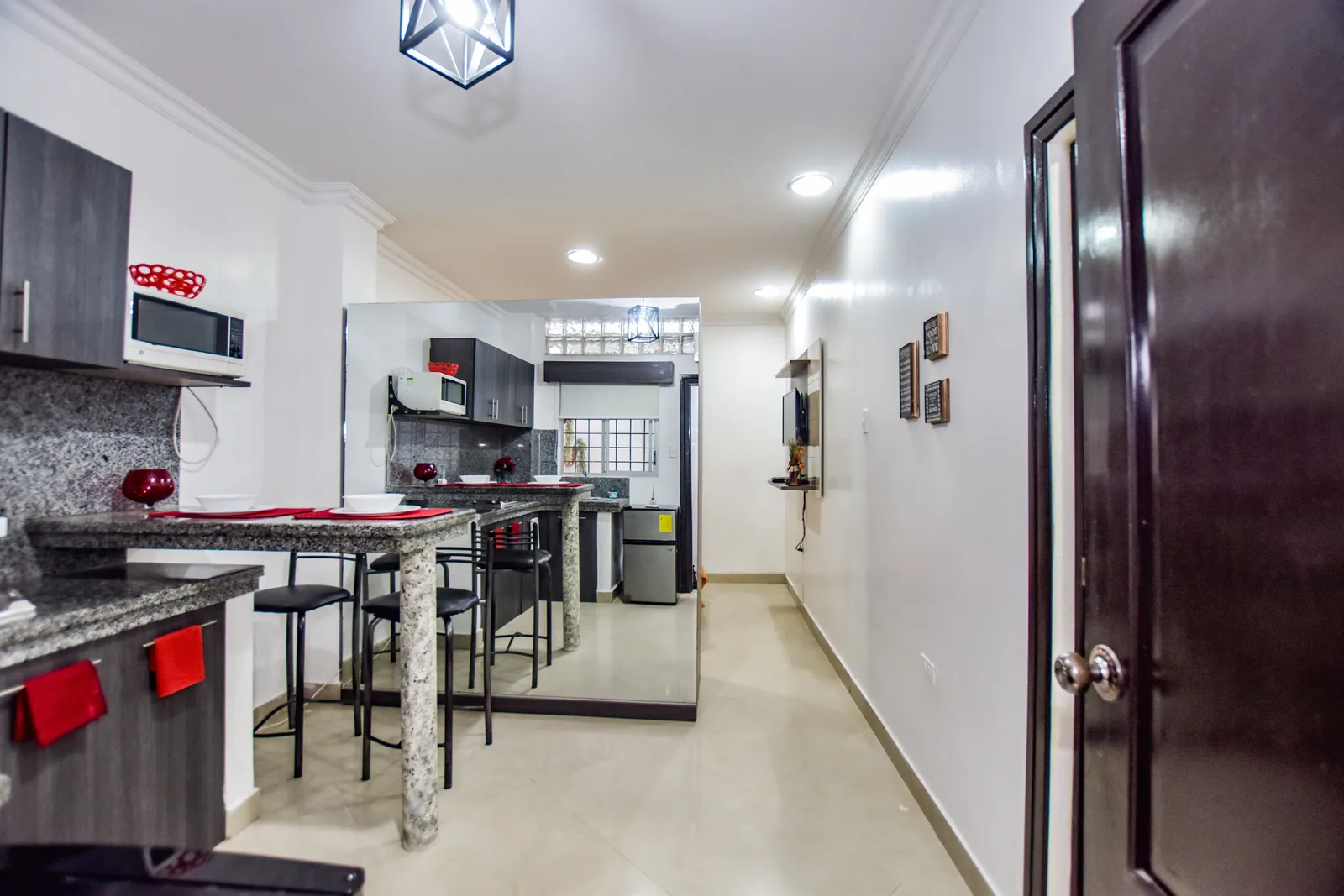 Suite ejecutiva en alquiler ubicada en Miraflores – Foto 3
