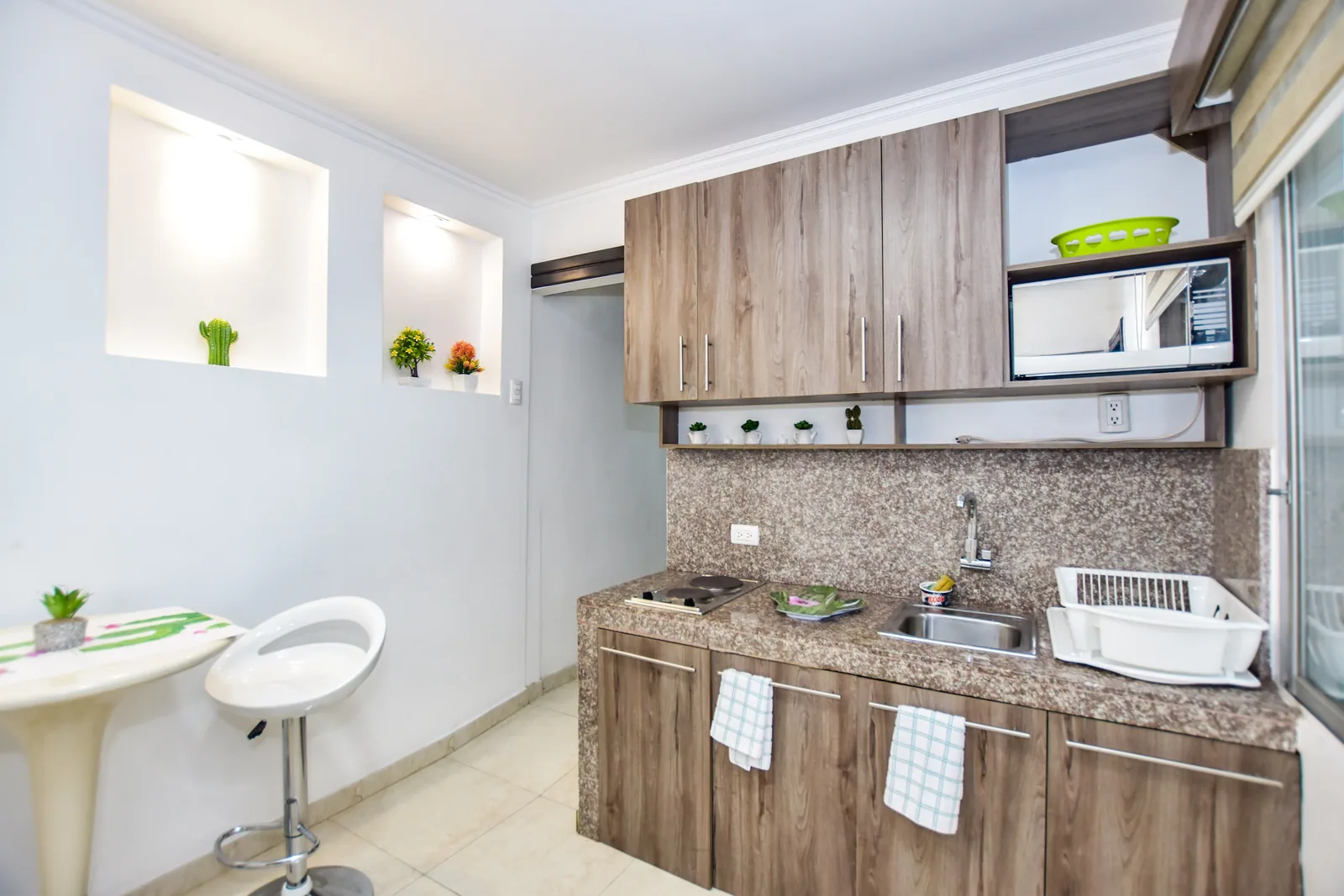 Suite ejecutiva en alquiler ubicada en Miraflores – Foto 2