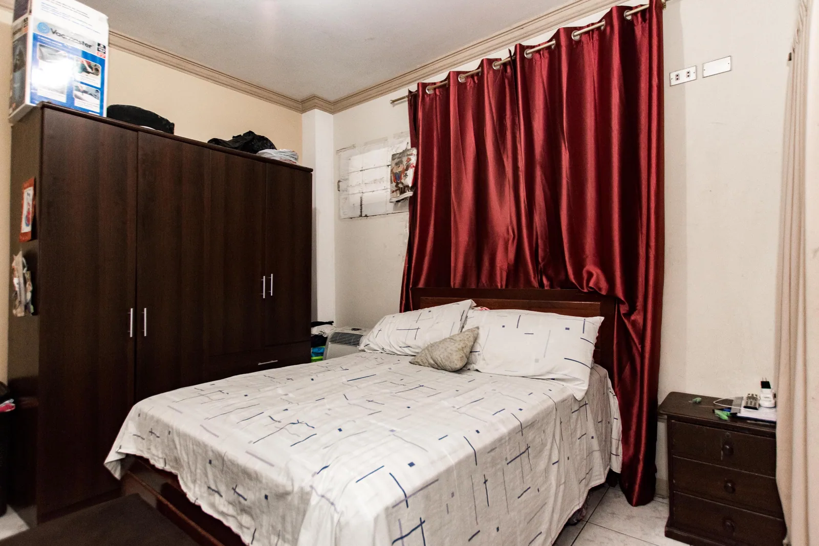 Casa en venta de 3 pisos y 3 departamentos ubicada en Guayacanes. – Foto 5