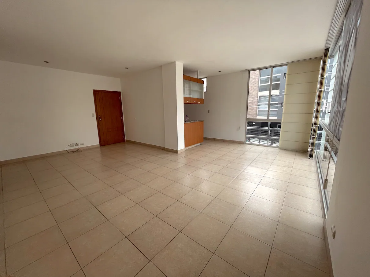 Departamento en alquiler ubicado en Kennedy Norte. – Foto 1