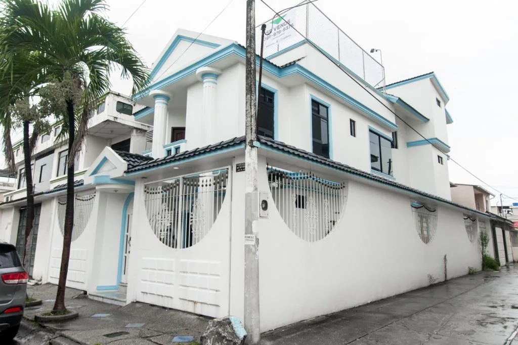 Casa en venta ubicada en urbanización Acuarela del Rio – Foto 1