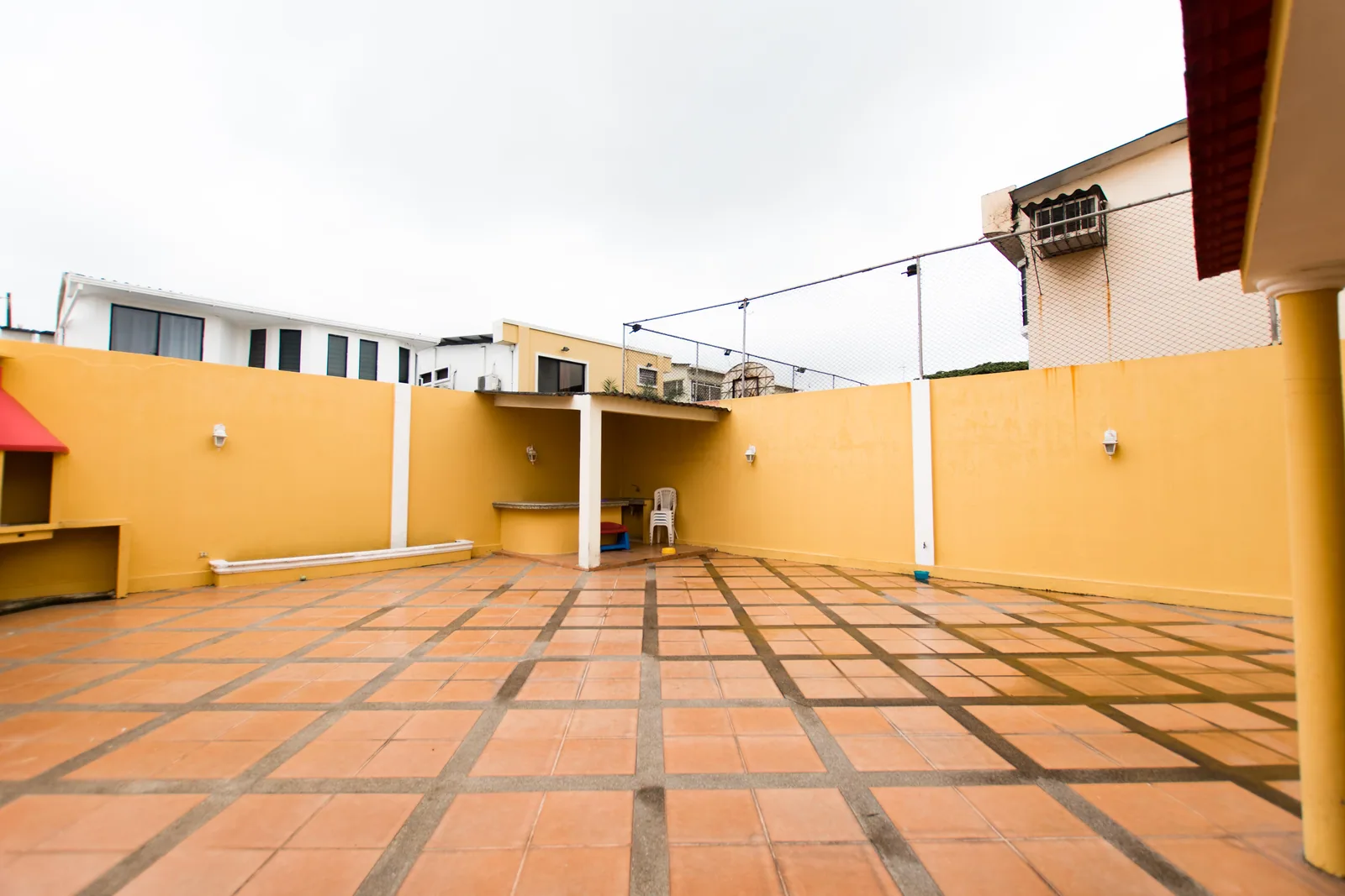Casa en venta ubicada en la Alborada, Norte de Guayaquil