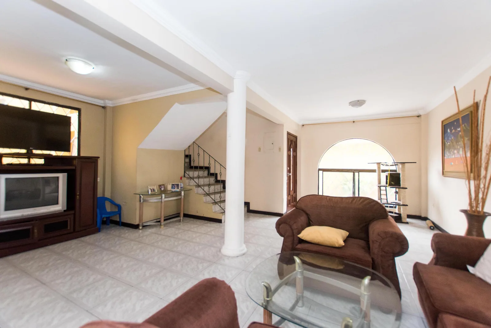 Casa en venta ubicada en la Alborada, Norte de Guayaquil – Foto 4