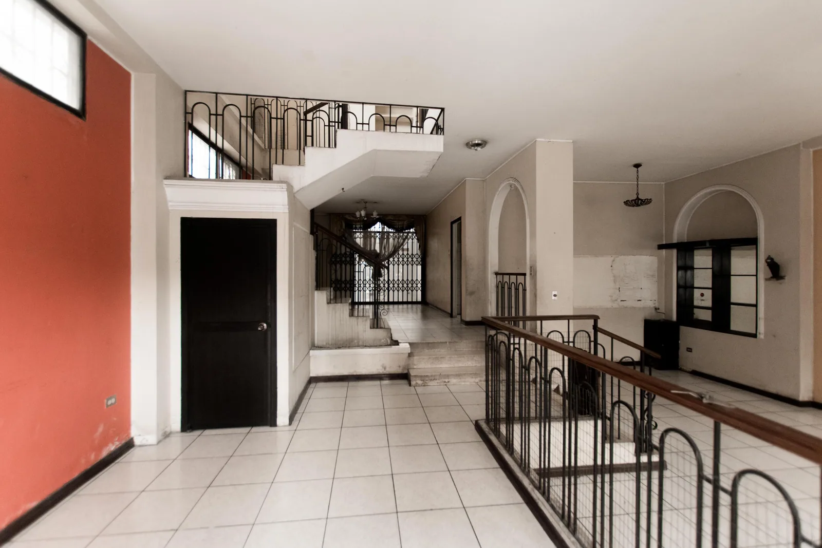 Casa de dos plantas en venta en La Garzota – Foto 3
