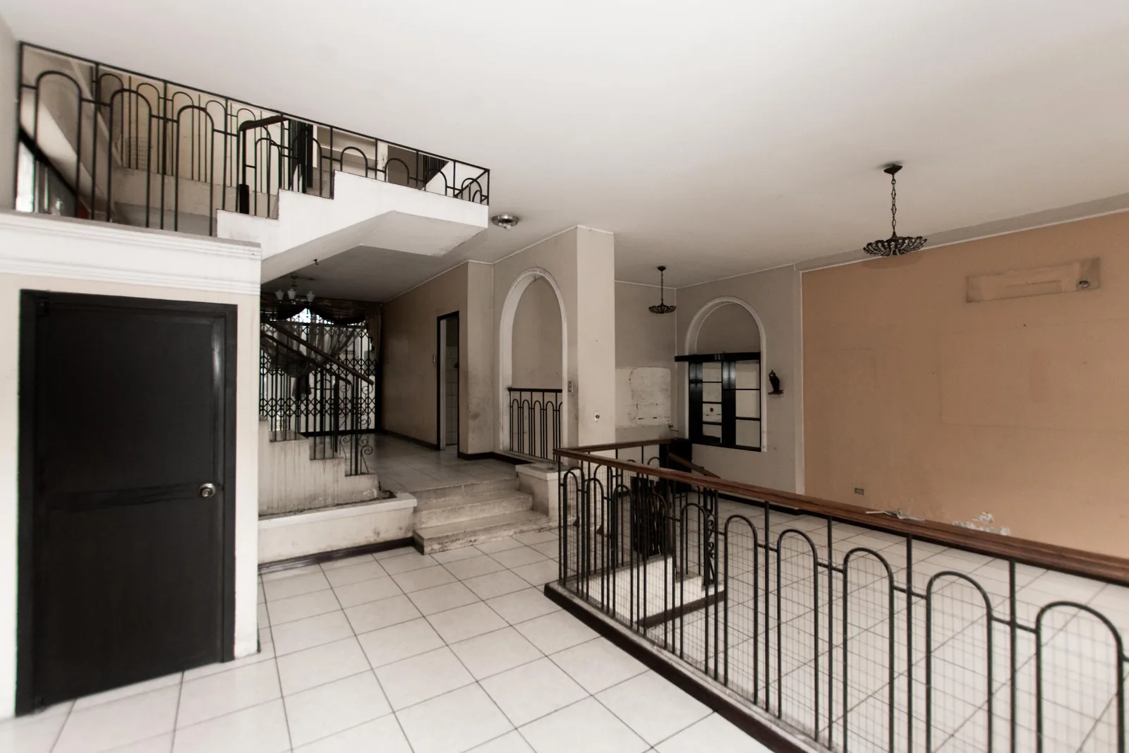 Casa de dos plantas en venta en La Garzota – Foto 4