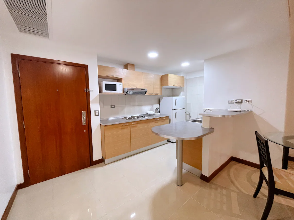 Suite Amoblada en Alquiler - Torres del Sol I – Foto 5