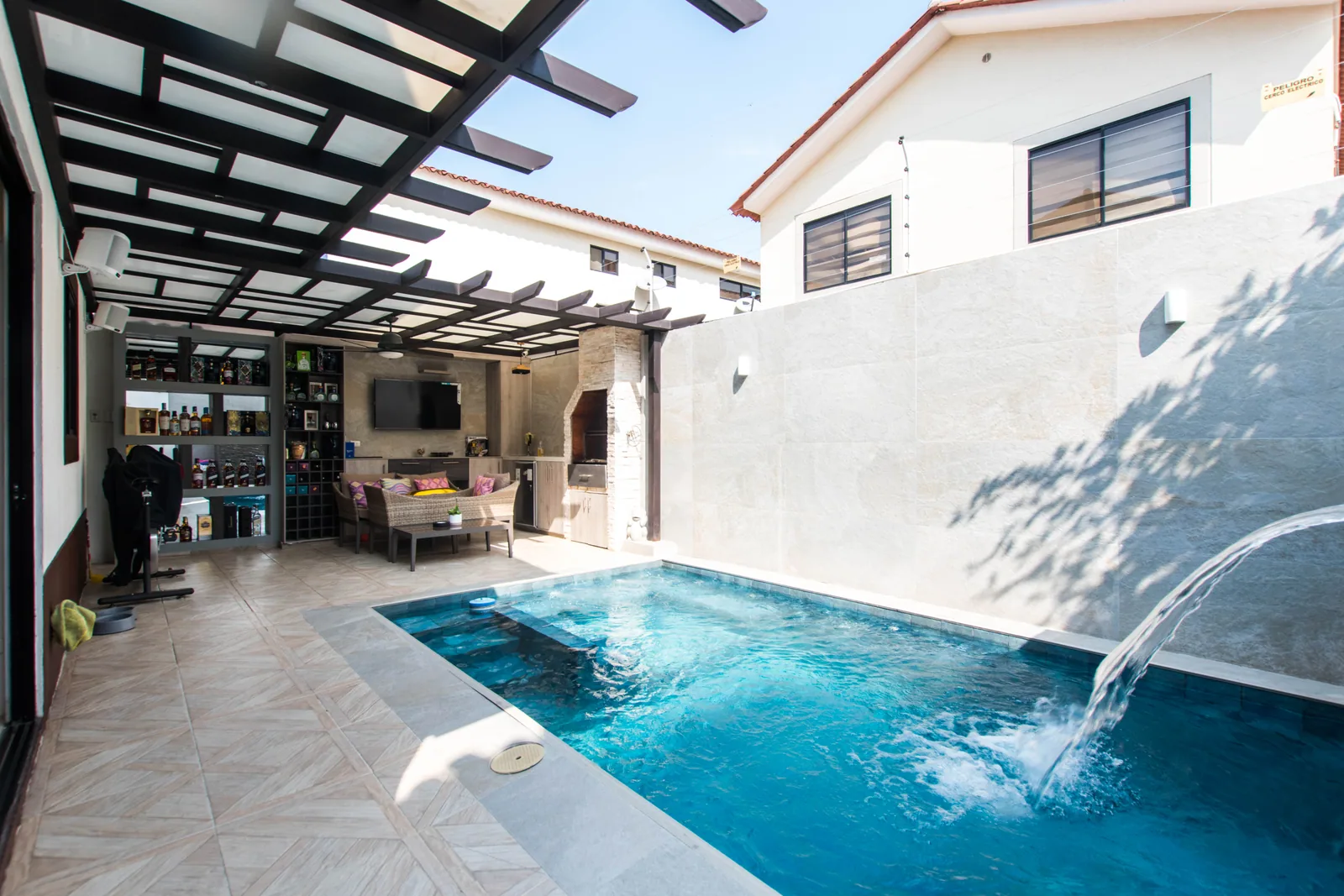 Venta de casa con piscina, Ciudad Celeste – Foto 1