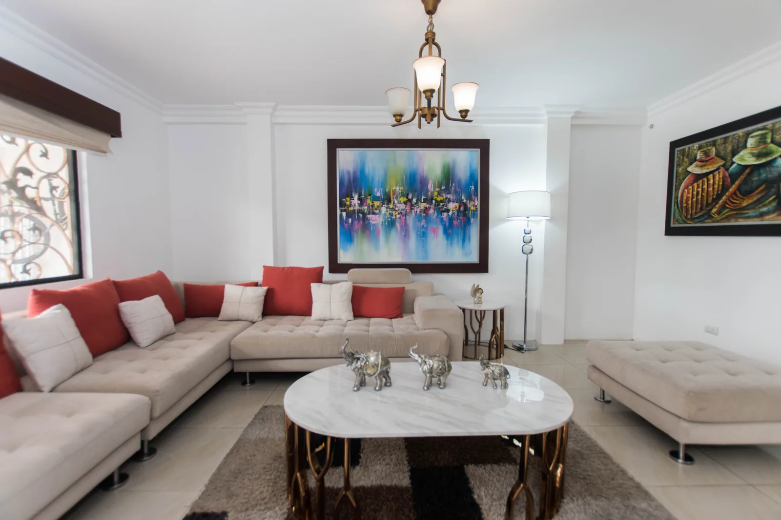 Venta de casa con piscina, Ciudad Celeste – Foto 5