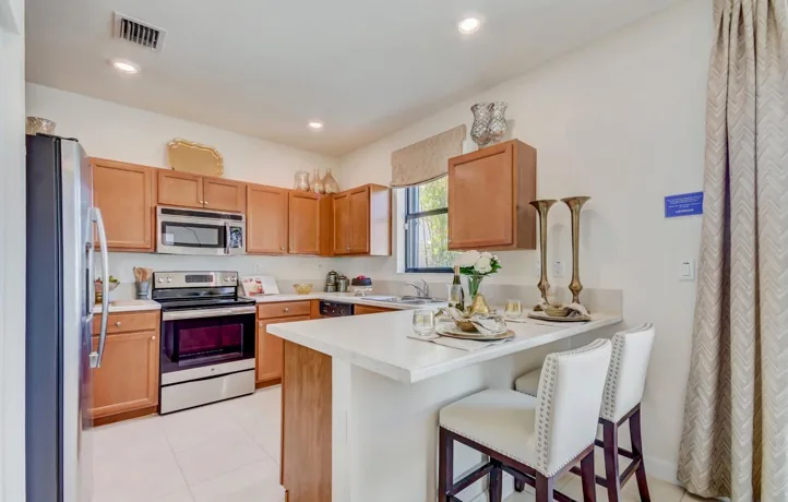 Miami: Aquabella Blossom Collection